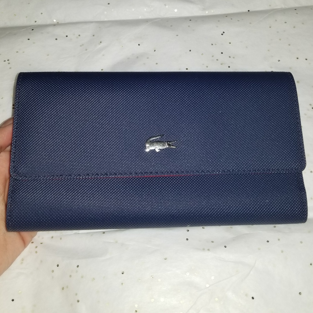SALE!! LACOSTE WALLET EXCELLENT CONDITION!
